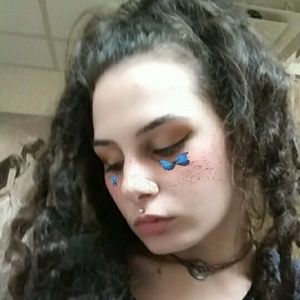 Meet your Posher, Rayne